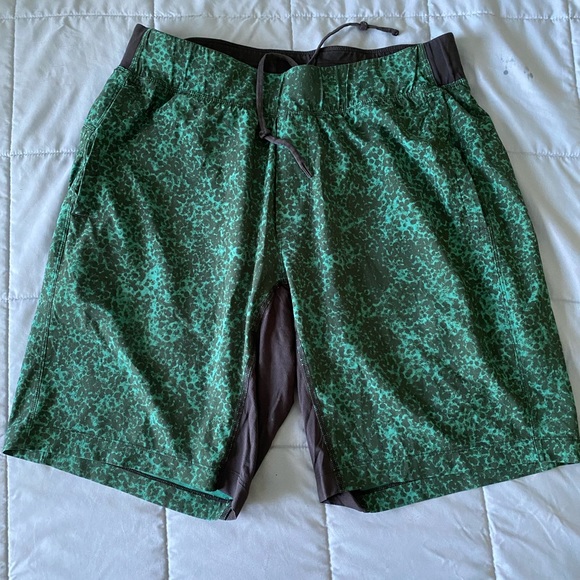 lululemon athletica Other - LULULEMON - Men’s Pace Breaker Shorts Green Camouflage Pattern